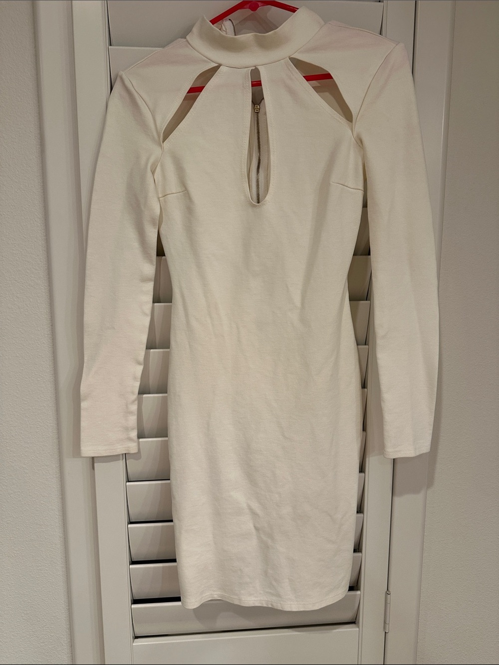 Charlotte Russe Cream Long-Sleeve Keyhole Bodycon Dress